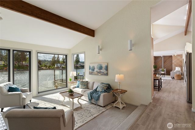 4610 Marine View Place, Bremerton, WA 98312