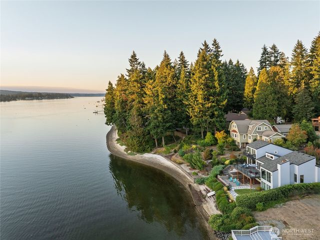 4610 Marine View Place, Bremerton, WA 98312