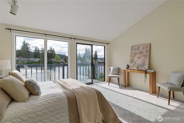 4610 Marine View Place, Bremerton, WA 98312