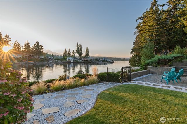 4610 Marine View Place, Bremerton, WA 98312