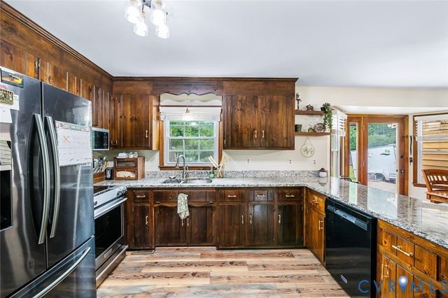 20006 Eugene Dr, Sutherland, VA 23885
