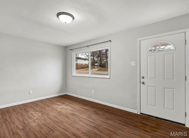 212 Lindy Boulevard, Ballwin, MO 63021