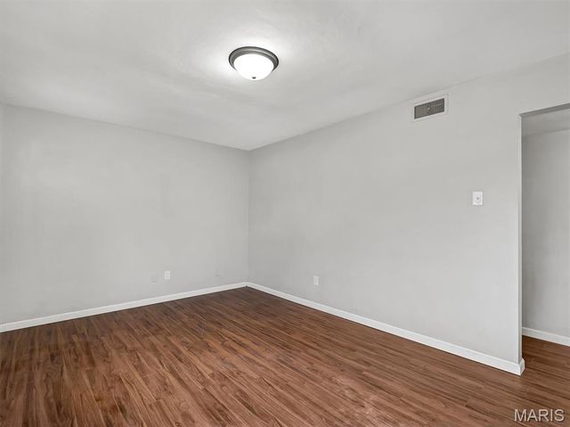 212 Lindy Boulevard, Ballwin, MO 63021