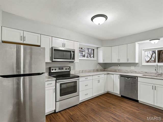 212 Lindy Boulevard, Ballwin, MO 63021