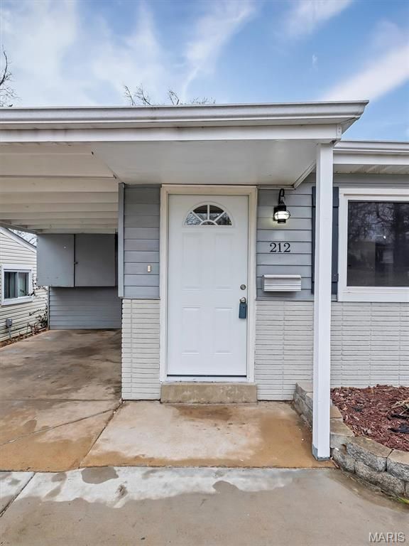 212 Lindy Boulevard, Ballwin, MO 63021