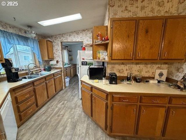 1199 N TERRY St, Eugene, OR 97402