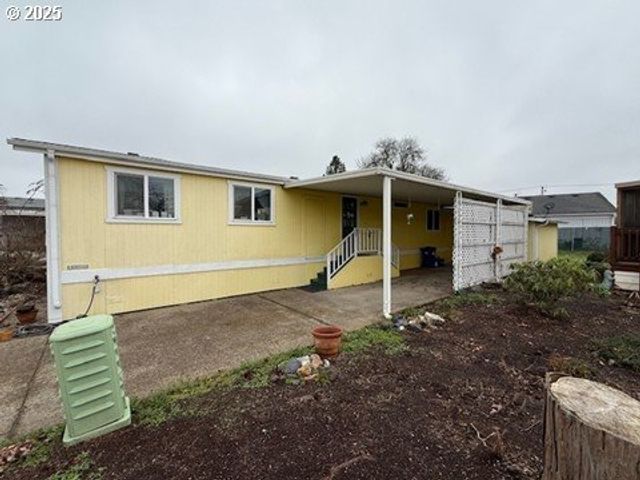 1199 N TERRY St, Eugene, OR 97402