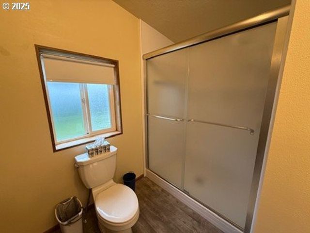 1199 N TERRY St, Eugene, OR 97402