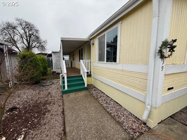 1199 N TERRY St, Eugene, OR 97402