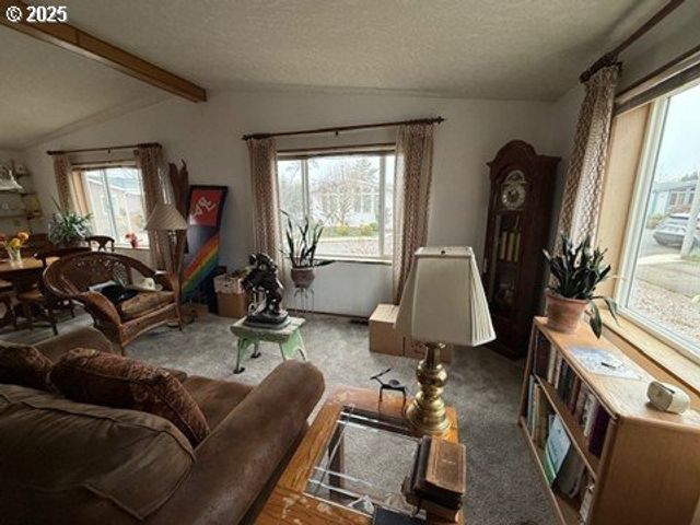 1199 N TERRY St, Eugene, OR 97402