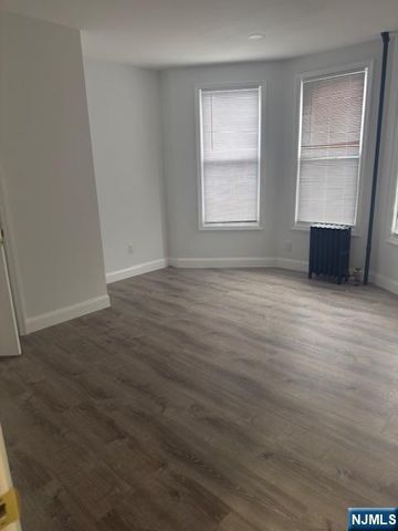 151 Wayne Avenue, Paterson, NJ 07502