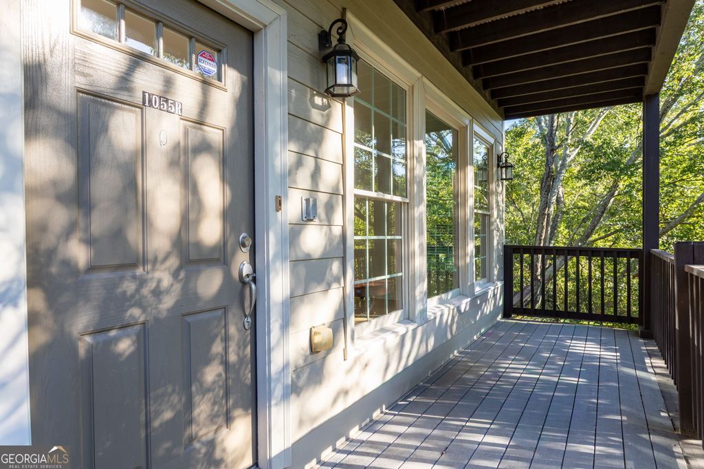 1055 Davis Circle NW R, Atlanta, GA 30318 — exterior