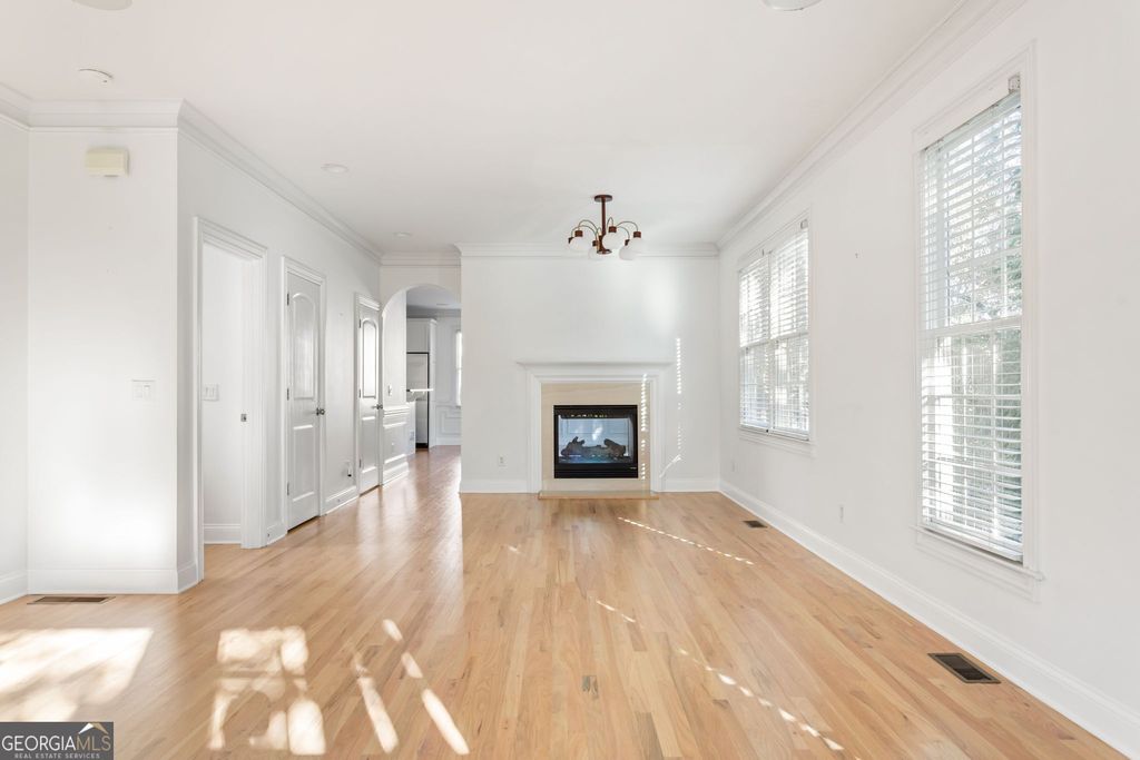 1055 Davis Circle NW R, Atlanta, GA 30318 — photo 5