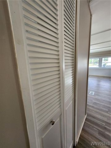 5910 Transit Road 16, Cheektowaga, NY 14043