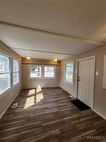 5910 Transit Road 16, Cheektowaga, NY 14043