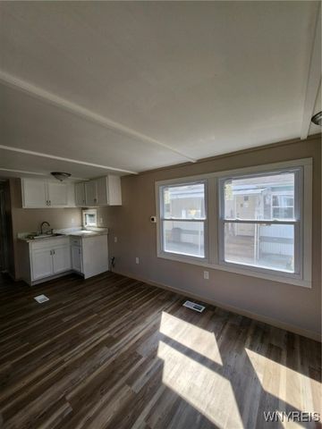 5910 Transit Road 16, Cheektowaga, NY 14043