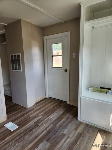 5910 Transit Road 16, Cheektowaga, NY 14043