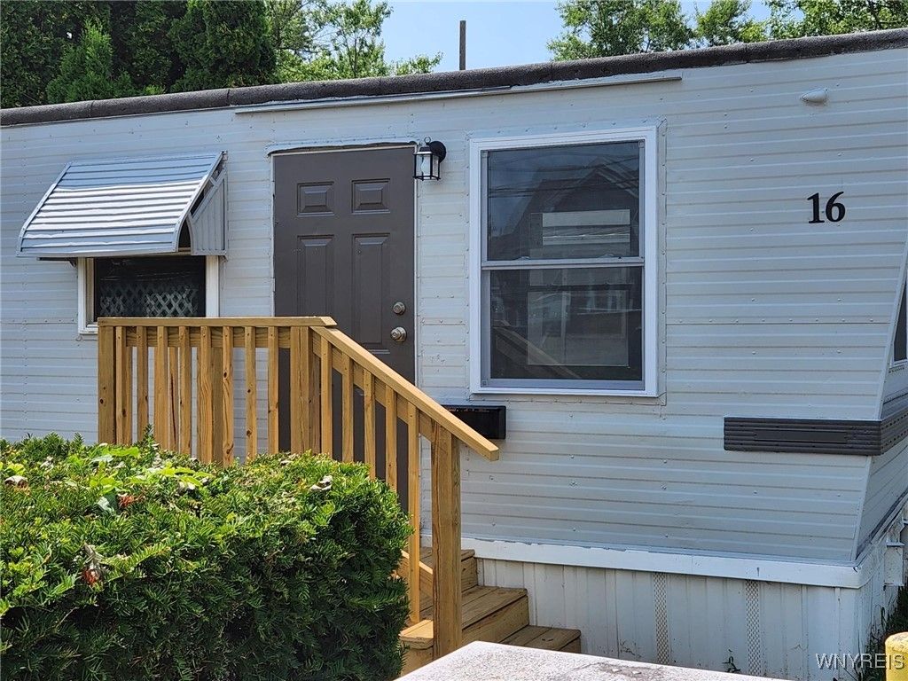 5910 Transit Road 16, Cheektowaga, NY 14043