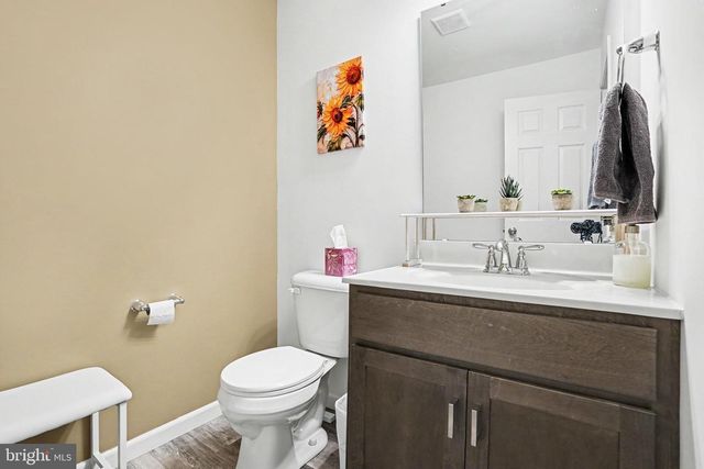 2318 BARTLETT RD, Harrisburg, PA 17110