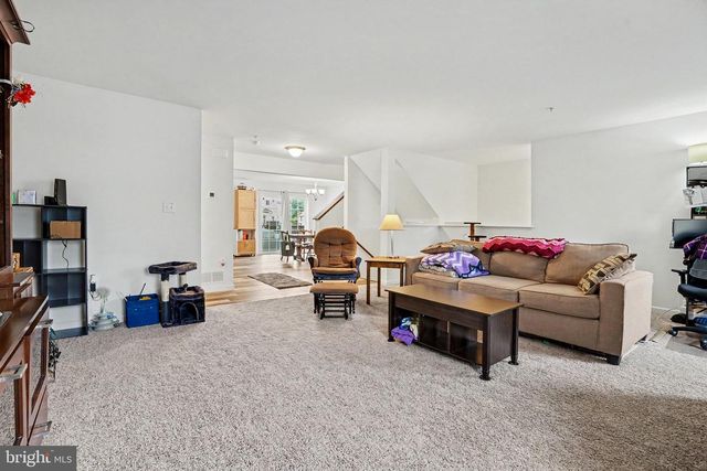 2318 BARTLETT RD, Harrisburg, PA 17110