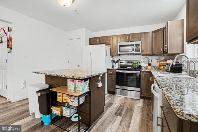 2318 BARTLETT RD, Harrisburg, PA 17110