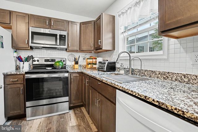 2318 BARTLETT RD, Harrisburg, PA 17110