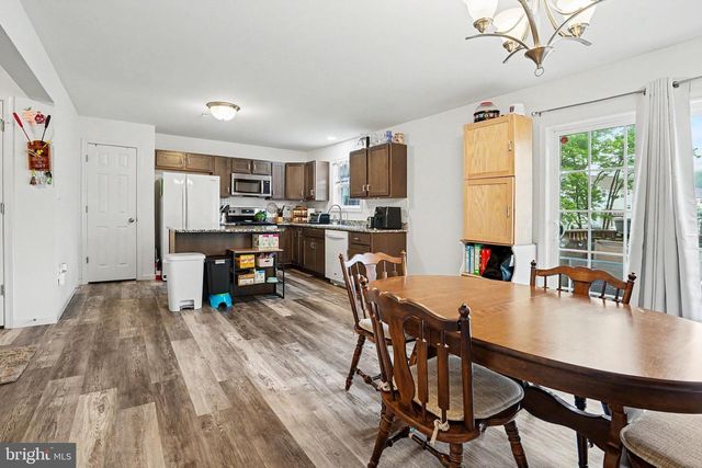 2318 BARTLETT RD, Harrisburg, PA 17110