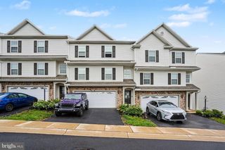 2318 BARTLETT RD, Harrisburg, PA 17110