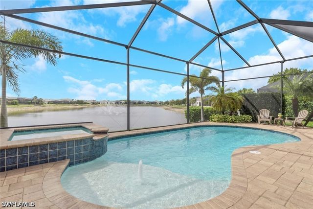 8924 Mustique LN, Naples, FL 34114