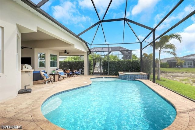 8924 Mustique LN, Naples, FL 34114