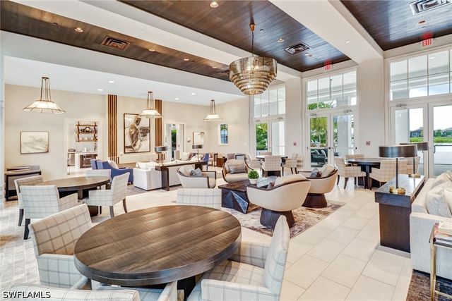 8924 Mustique LN, Naples, FL 34114