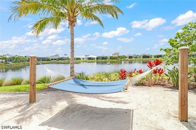 8924 Mustique LN, Naples, FL 34114