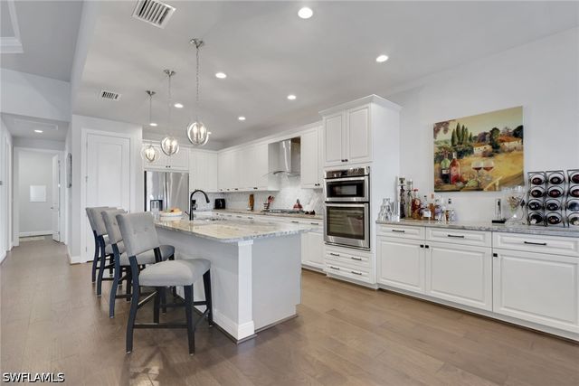 8924 Mustique LN, Naples, FL 34114