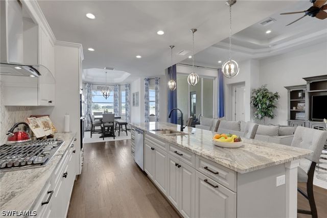 8924 Mustique LN, Naples, FL 34114