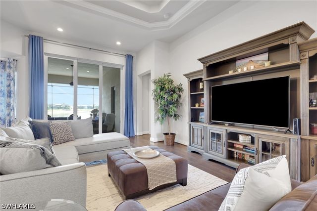 8924 Mustique LN, Naples, FL 34114