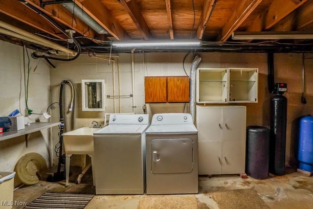 2982 Fair Oaks Drive, Norton, OH 44203