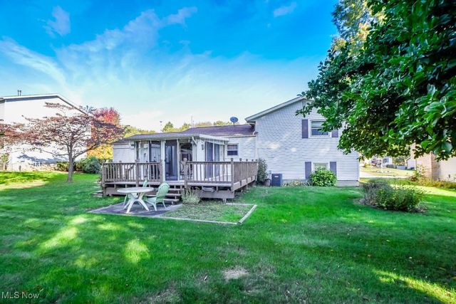 2982 Fair Oaks Drive, Norton, OH 44203