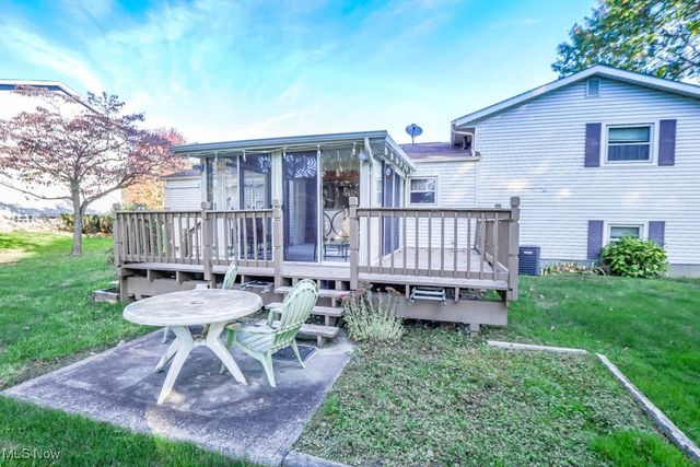 2982 Fair Oaks Drive, Norton, OH 44203