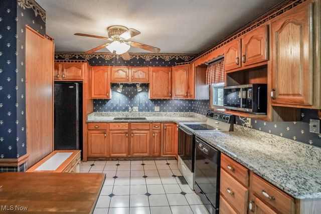 2982 Fair Oaks Drive, Norton, OH 44203