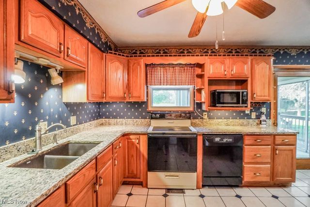 2982 Fair Oaks Drive, Norton, OH 44203