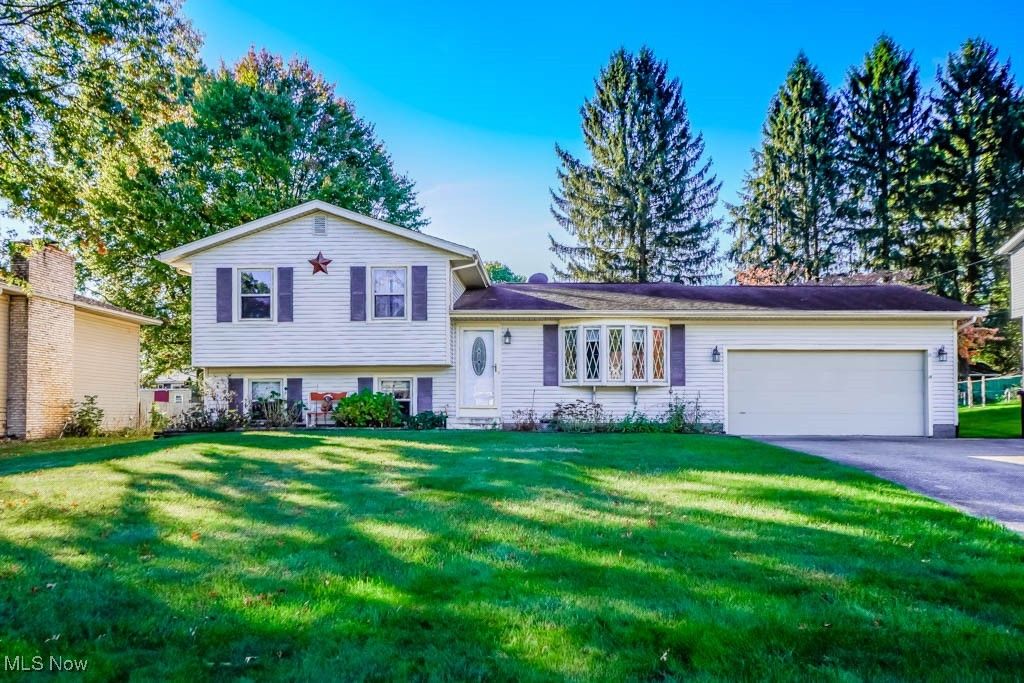 2982 Fair Oaks Drive, Norton, OH 44203