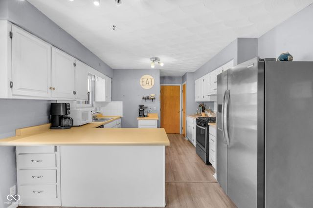 235 Venable Drive, Avon, IN 46123