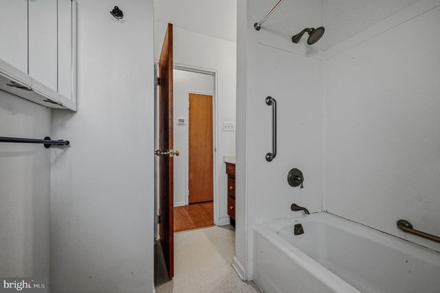 308 BREWSTER DR, Newark, DE 19711