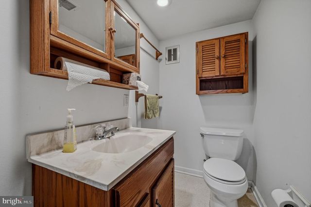 308 BREWSTER DR, Newark, DE 19711