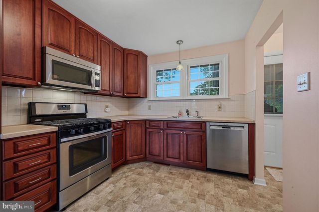 308 BREWSTER DR, Newark, DE 19711