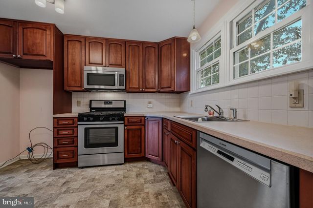 308 BREWSTER DR, Newark, DE 19711