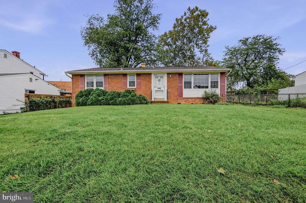 308 BREWSTER DR, Newark, DE 19711