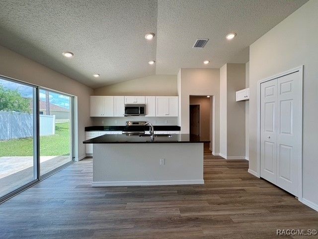 8220 N Wakefield Drive, Citrus Springs, FL 34434