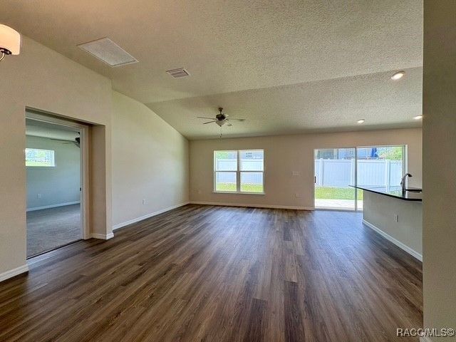 8220 N Wakefield Drive, Citrus Springs, FL 34434