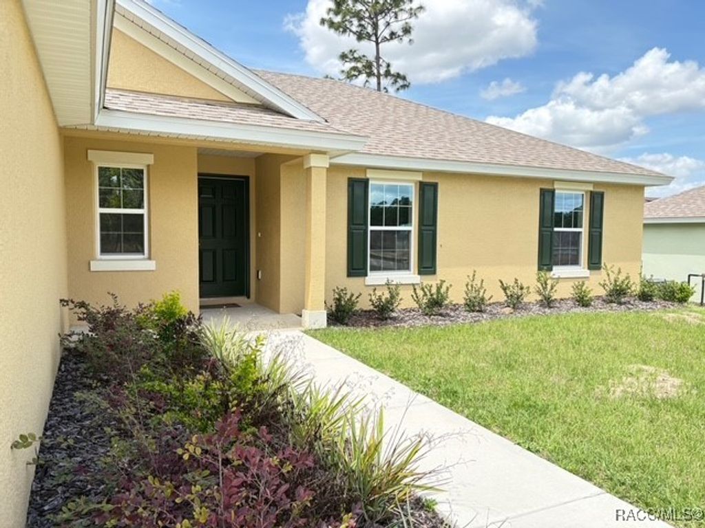 8220 N Wakefield Drive, Citrus Springs, FL 34434